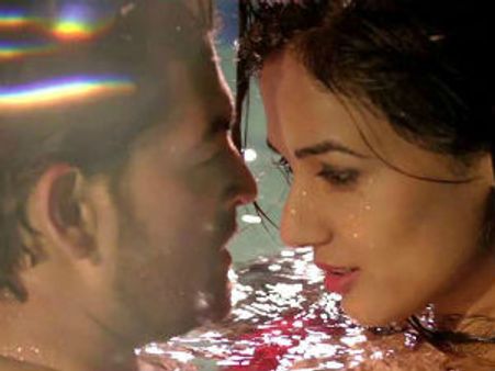 किस के अलावा भी कुछ है सोनल की 3जी में?