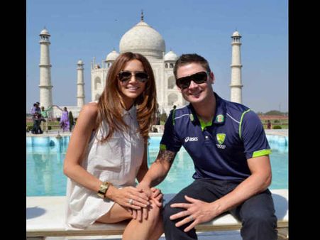 PICS: सेलेब्रिटीज जो ताज महल देखने को दिखे आतुर