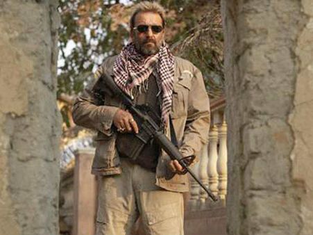 संजय दत्त की जेल से बॉलीवुड को लगेगा 100 करोड़ का चूना