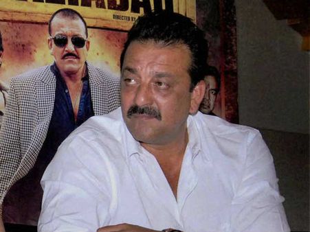 आजम भी संजय दत्‍त को माफ करने के खिलाफ