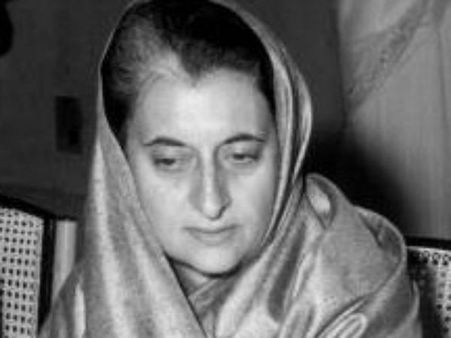 इंदिरा गांधी के घर में था अमेरिका का जासूस: विकीलीक्स