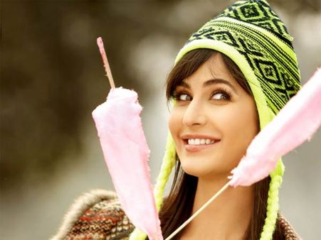 कोल्डड्रिंक बेचती हैं हॉट हसीनाएं