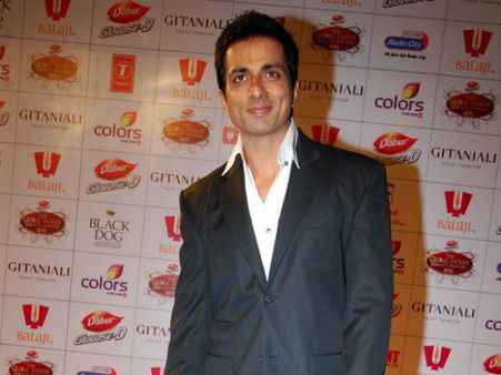 शूटआउट... के सक्सेस से खुश सोनू सूद