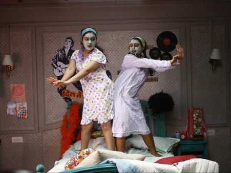 करण के स्टूंडेंट की बकवास कॉपी है 'गिप्पी'