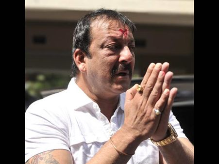 जा रहा हूं मैं, मेरे लिए दुआ कीजिये: संजय दत्त