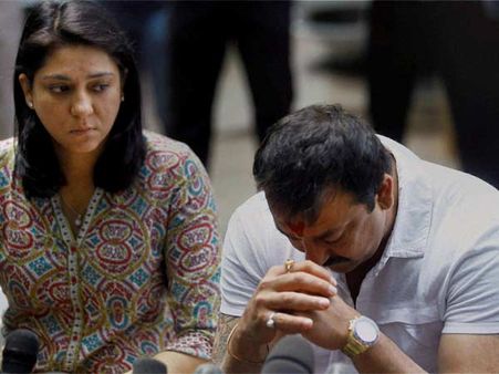 जेल जाने से पहले ही जेल के माहौल में रह रहे हैं संजय दत्त