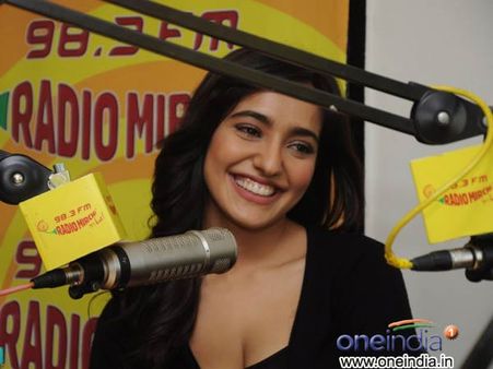 देखें- यमला पगला दीवाना के प्रमोशन की तस्‍वीरें