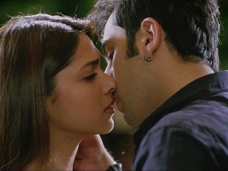 रणबीर संग इंटिमेट होने में आज भी सहज हैं दीपिका