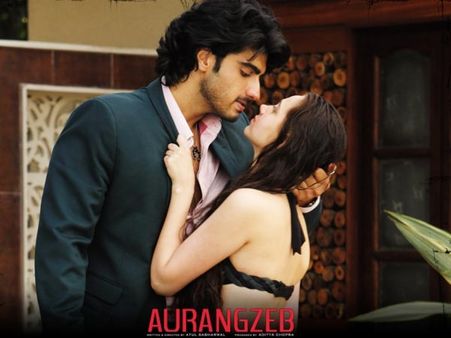 किसी की ना सुनिये सिर्फ औरंगजेब देखिये: ट्विटर रिव्यू
