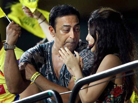 क्रिकेटरों को मॉडल्‍स सप्‍लाई करता था विंदू दारा सिंह!