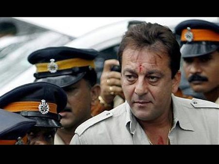 संजय दत्त अब एक्टर नहीं सिर्फ कैदी!