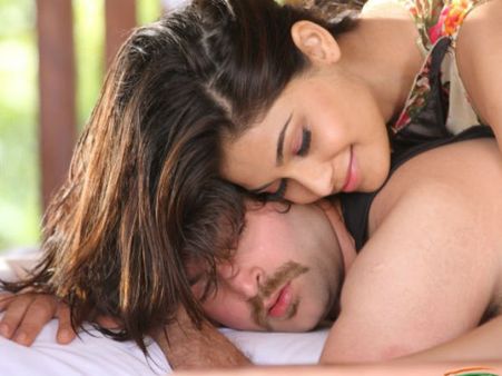 'शॉर्टकट रोमियो' से बदलेगा नील-अमीषा-पूजा का वक्त?