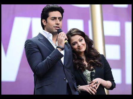 लंदन में एक समारोह के दौरान अभिषेक और ऐश्‍वर्या