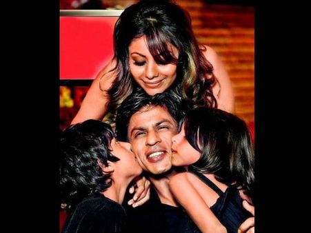 शाहरुख ने विदेश में लिंग परीक्षण कराया होगा तो बच सकते हैं!