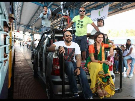 चेन्नई एक्सप्रेस में शाहरूख-दीपिका नहीं शाहरूख-काजोल दिखेंगे..