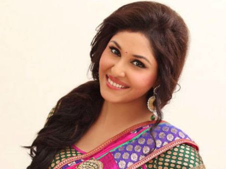 Exclusive- क्या कमांडो 2 से पूजा चोपड़ा होंगी आउट!