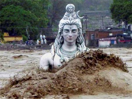 श्रीप्रिया ने उत्तराखंड पीड़ितों को दान किए 23 लाख