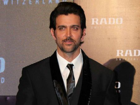 ब्रेन सर्जरी के बाद कवि बने रितिक रोशन