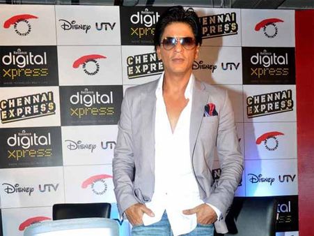 शाहरुख ने कहा इस विषय (सलमान) पर मैं कभी नहीं बोलूंगा!