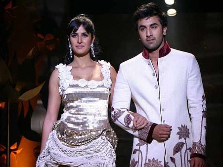 Exclusive- रणबीर के इश्क में कैटरीना ने बेची सलमान की कार!