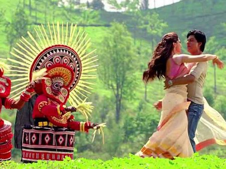 शाहरुख खान पर सलमान की फिल्मों का वार