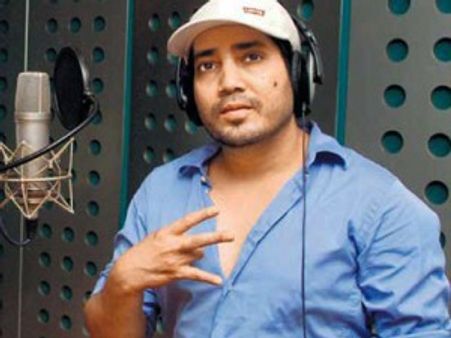 'बलविंदर सिंह फेमस हो गया' से एक्टर-प्रोड्यूसर बने मिका सिंह