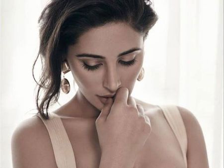 जॉन की तारीफ से गदगद हुईं नरगिस