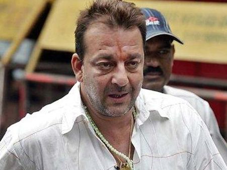 मान्यता को दिल की बीमारी, लीवर में बढा ट्यूमर- संजय दत्त ने बहाना नहीं किया!