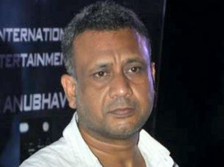 'घरों में पूजे जाते हैं फिल्मी सितारे'