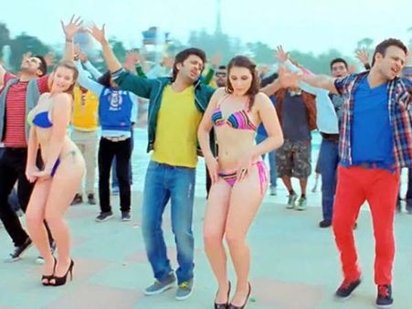 ग्रैंड मस्ती में हैं सिर्फ नॉनवेज जोक्स इसलिेए हो रहा है बवाल