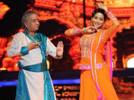 ऑनलाइन कथक सिखाएंगे बिरजू महाराज