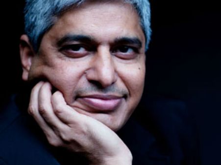 एकता की मशाल थामेंगे 'स्लमडॉग मिलियनेयर' के लेखक विकास