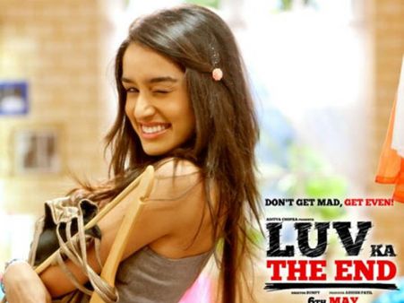 Interview रंगून से बाहर होकर दुखी लेकिन कंगना से खुश श्रद्धा!