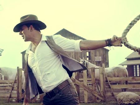 बॉस ने दी अक्षय को सफलता, अदिति की बिकनी भी हिट!