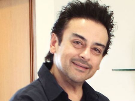 पासपोर्ट के लिए हुई बेइज्जती से परेशान अदनान