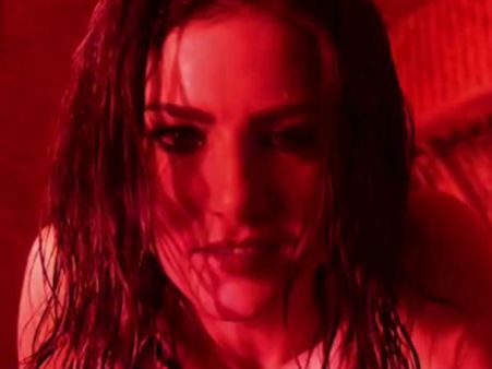 सन्नी लियोन की कामुक अदाओं से भरा हुआ है 'जैकपॉट' का ट्रेलर