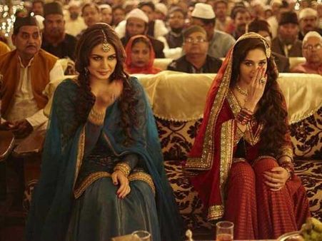 'डेढ़ इश्कियां' का ट्रेलर रिलीज: अपराध, सेक्स और राजनीति का कॉकटेल