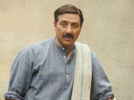 फिल्म जगत अजीब दौर से गुजर रहा : सन्नी देओल