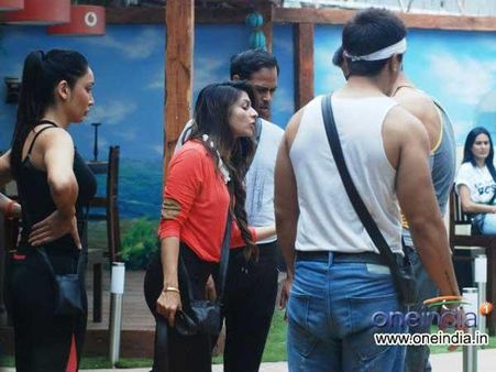 Bigg Boss में एंडी और गौहर के बीच कप्तान बनने के लिए छिड़ी लड़ाई