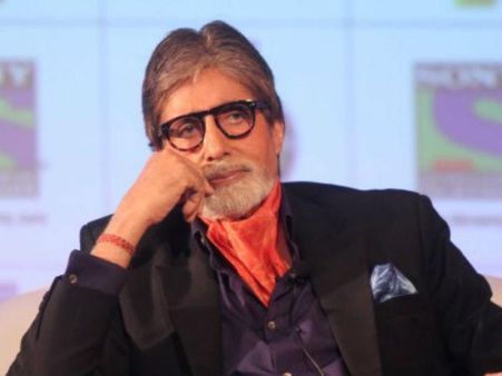 'गे-सेक्स' के फैसले पर आमिर के बाद अमिताभ भी हैरान