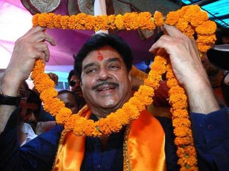 शत्रुघ्न सिन्हा को लाइफटाइम अचीवमेंट अवार्ड