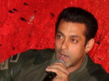 जन्नत और जहन्नुम के चक्कर में बुरे फंसे सलमान, एफआईआर दर्ज