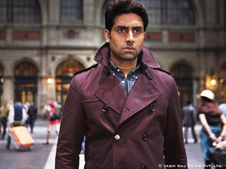 धूम 3 की सफलता से अमिताभ बेहद खुश, याद आया अभिषेक का बचपन!