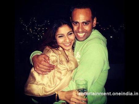 तनीषा ने गोवा में रखी न्यू ईयर पार्टी, एंडी के साथ आएं अरमान भी