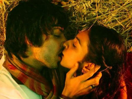 युवाओं के जज्बातों को बयां करती है 'यारियां'