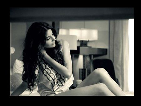 अनुष्का और विराट की शादी की बातें कर रहे हैं अब तो फैंस!