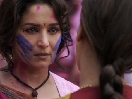 'गुलाब गैंग' में जुबान औऱ लात नहीं बल्कि नजरों का भी इस्तेमाल