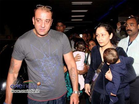 Exclusive: पैरोल पर पैरोल मांग कर संजू ने तो हद कर दी