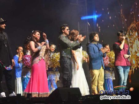 हैरान हूं कि शाहरुख आज तक नहीं बदले- माधुरी दीक्षित!