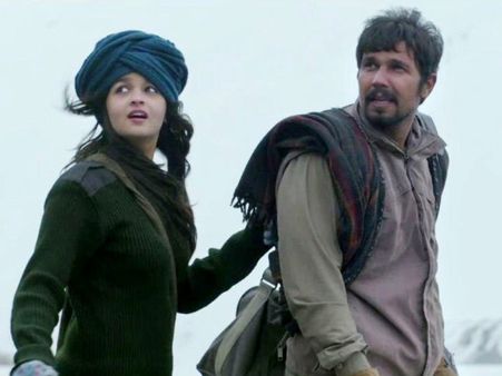 आलिया को बिकनी और इंटिमेट सींस से दिक्कत नहीं